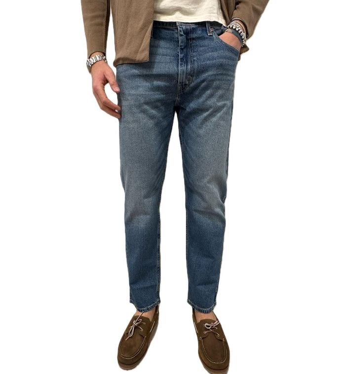 Levi's 502 taper
